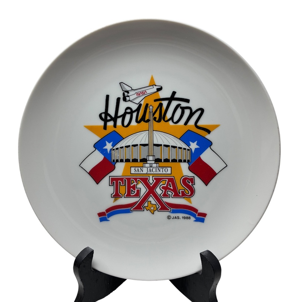 VINTAGE HOUSTON TEXAS Souvenir Plate NASA Space Shuttle Texas Flag 1988 7.5”